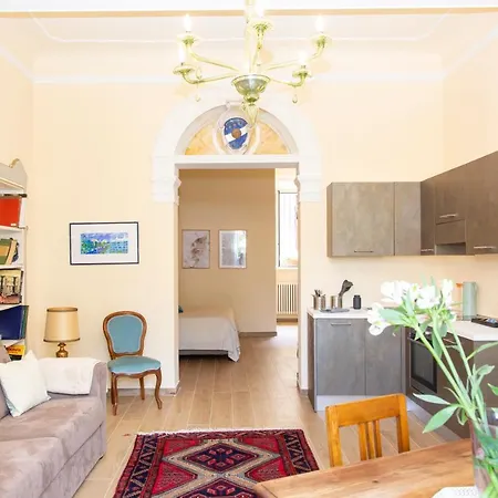 Interno Estense 753 * フェラーラ