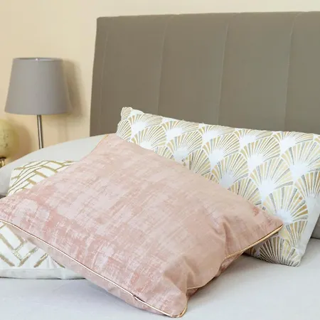 Interno Estense 753 *