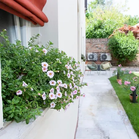 Interno Estense 753 Ferrara