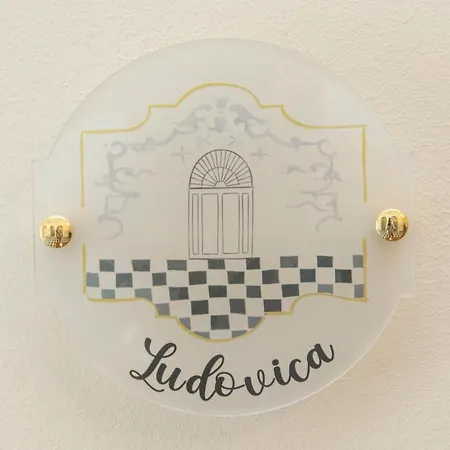 Interno Estense 753 *