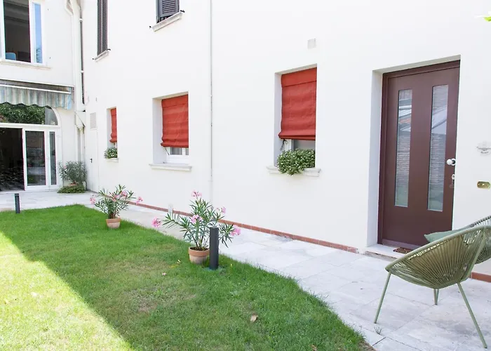 Appartamento Interno Estense 753 *